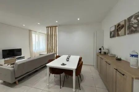 99 STUDIO, Appartement 3 personnes à Sérignan - Photo 1