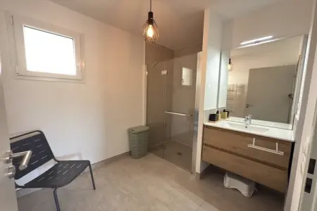 89 BEE, Appartement 6 personnes à Sérignan - Photo 11