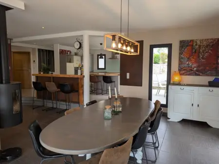 Maison moderne élégante avec piscine privative, jardin clos et wifi - Photo 9