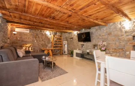 Maison 10 personnes à Zmijavci - Photo 2