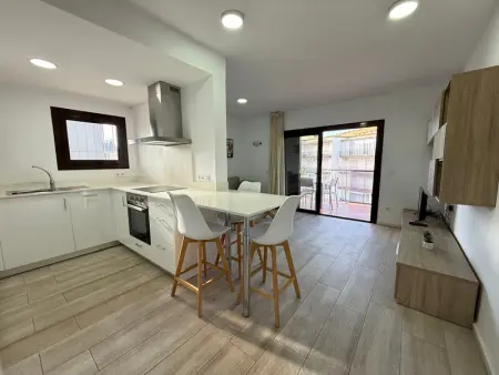 Appartement 4 pers à Rosas, 250m de la plage, terrasse, proche centre ville et lave-linge - Photo 11