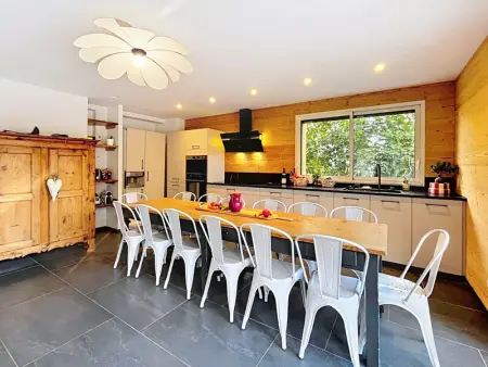 Chalet d'exception 14 pers, proche pistes, parking, wifi - Photo 3