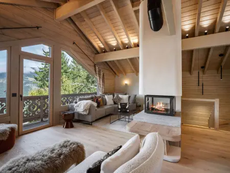 Chalet raffiné avec accès direct aux pistes et jacuzzi - Photo 1