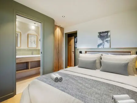 Chalet raffiné avec accès direct aux pistes et jacuzzi - Photo 12