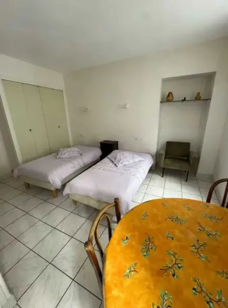 Charmant studio à Néris-les-Bains de 20 m², Appartement 2 personnes à Néris les Bains - Photo 2