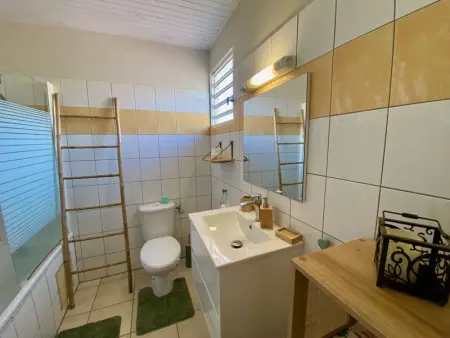 Maison confort à Sainte-Anne avec jardin et Wi-Fi - Photo 8