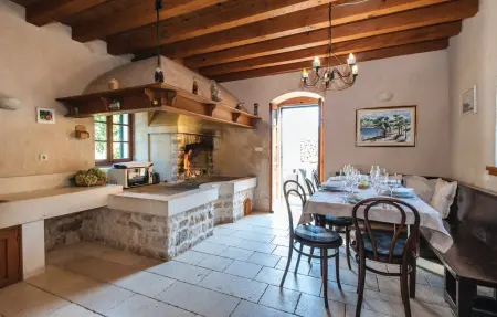 Holiday home with 2 bedroom, Maison 6 personnes à Postira - Photo 3