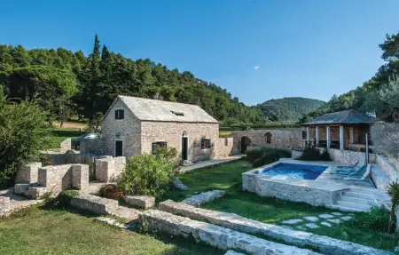 Holiday home with 2 bedroom, Maison 6 personnes à Postira - Photo 9