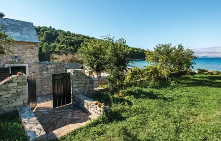 Holiday home with 2 bedroom, Maison 6 personnes à Postira - Photo 20