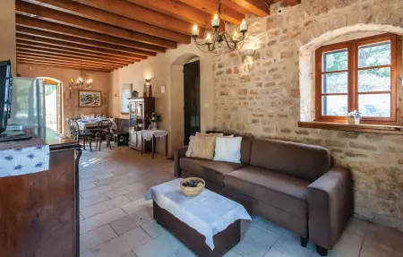 Holiday home with 2 bedroom, Maison 6 personnes à Postira - Photo 24
