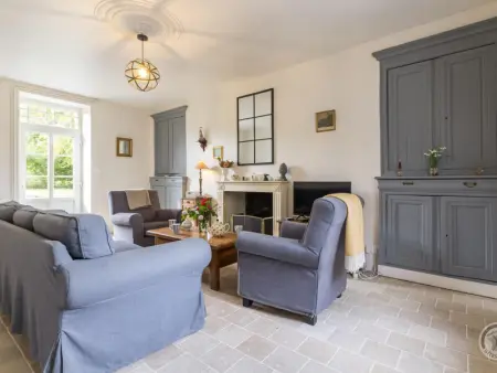 Maison de charme rénovée près des plages historiques du Cotentin - Photo 0