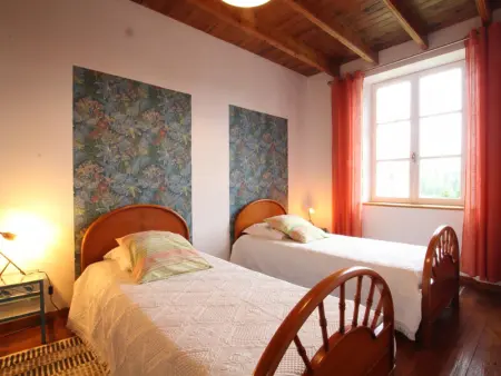 Charmante maison en pierre avec jardin clos et cheminée - Photo 9