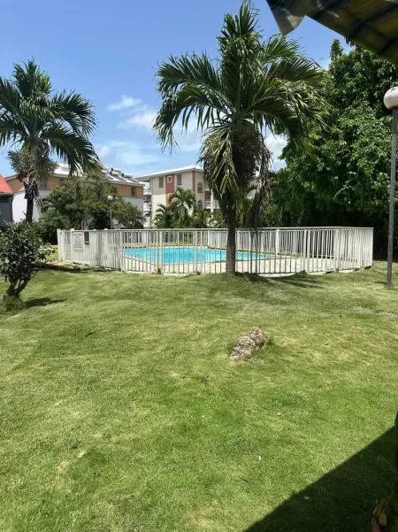 Studio accueillant aux Trois-Îlets, 30 m², piscine partagée - Photo 0