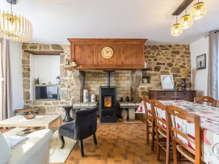 Maison confortable à Réville avec jardin et parking - Photo 0