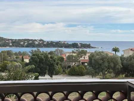 Cap Esterel 2 Pièces, Climatisation et Parking Inclus - Photo 1