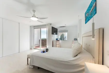 CT 376 - Faro's Calypso Duplex Penthouse - Walking distance to Beach - Photo 15