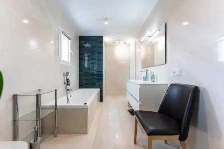 CT 376 - Faro's Calypso Duplex Penthouse - Walking distance to Beach - Photo 22