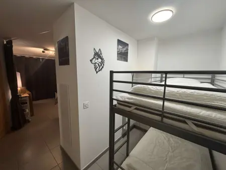 Appartement moderne 2 pièces au pied des pistes à Auris en Oisans - Photo 9