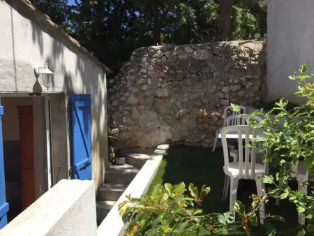 Cozy appartement à Marseille avec terrasse et jardin - Photo 0