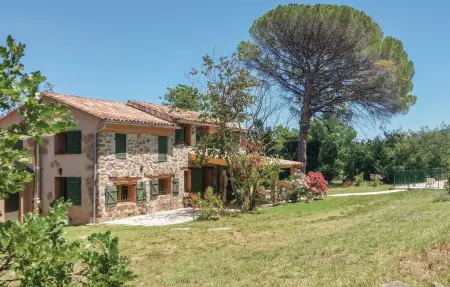 Maison 8 personnes à Gonfaron - Photo 1