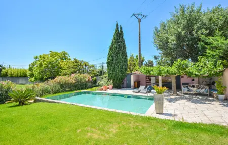 Maison 8 personnes à Eyguieres - Photo 1