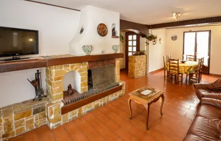 Maison 7 personnes à Saint Cannat - Photo 1