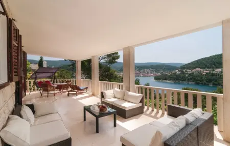Maison 10 personnes à Pucisca - Photo 2