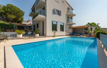 Maison 14 personnes à Zaboric - Photo 1