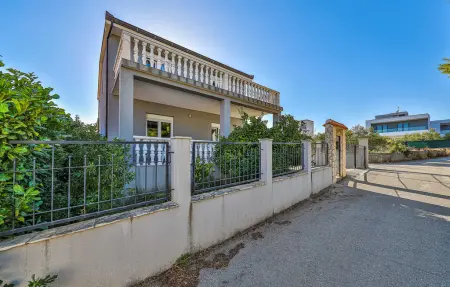 Maison 12 personnes à Okrug Gornji - Photo 10