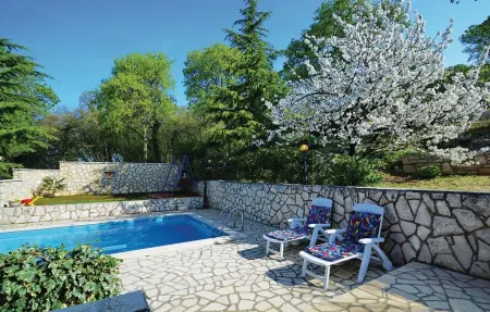 Maison 3 personnes à Reburici - Photo 1