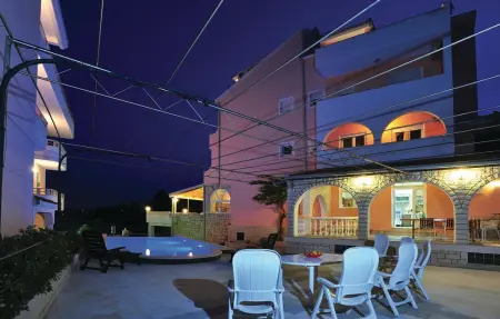 Maison 18 personnes à Okrug Gornji - Photo 9