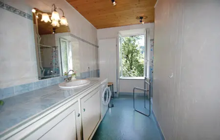 Maison 8 personnes à RIOM ÈS MONTAGNES - Photo 8