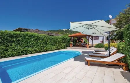 Maison 8 personnes à Banjol - Photo 1