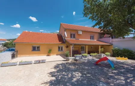 Maison 7 personnes à Bilice - Photo 3