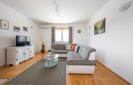Maison 8 personnes à Dubrava kod Tisna - Photo 1