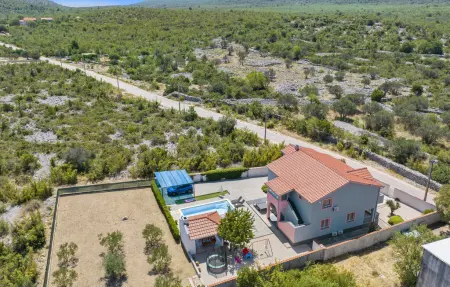 Maison 8 personnes à Dubrava kod Tisna - Photo 2
