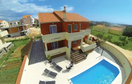 Maison 13 personnes à Pakostane - Photo 6