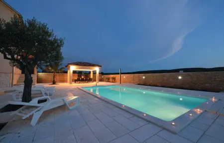 Maison 10 personnes à Pridraga - Photo 13