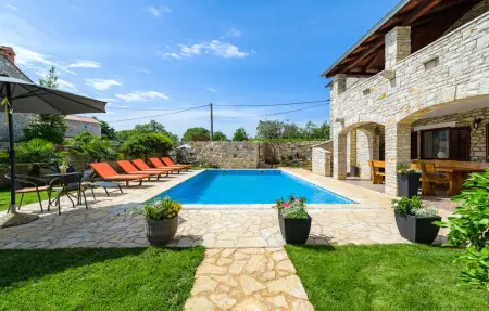 Maison 10 personnes à Svetvincenat - Photo 1