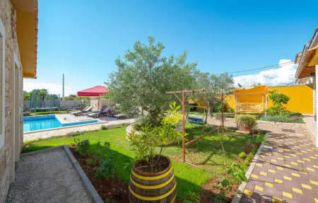 Maison 8 personnes à Golubovo - Photo 9