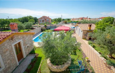 Maison 8 personnes à Golubovo - Photo 15