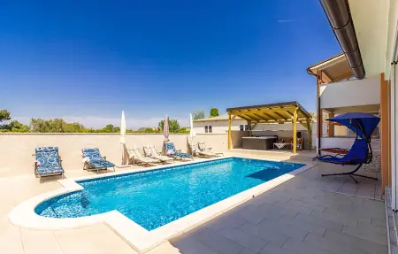Maison 8 personnes à Vodnjan - Photo 1