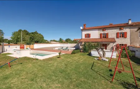 Maison 7 personnes à Hrboki - Photo 1