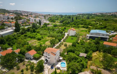 Maison 14 personnes à Zrnovnica - Photo 14
