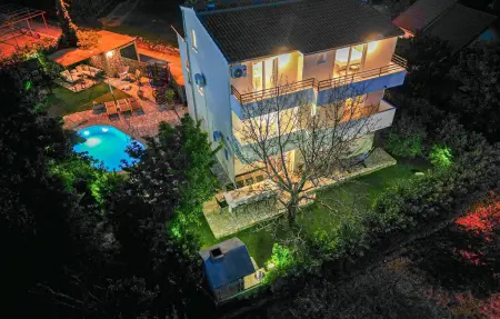 Maison 14 personnes à Zrnovnica - Photo 23