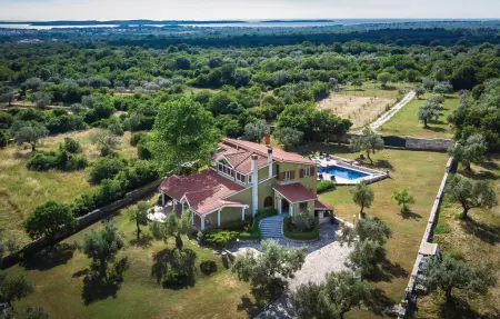 Maison 8 personnes à Galizana - Photo 1