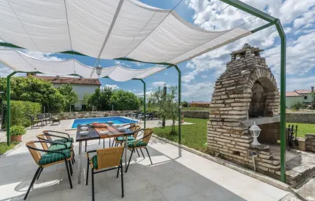Maison 8 personnes à Brtonigla - Photo 1