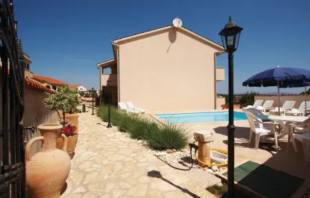 Maison 12 personnes à Liznjan - Photo 9