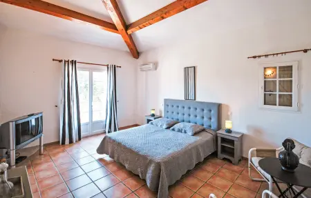 Maison 11 personnes à Ste Anastasie s Issole - Photo 21