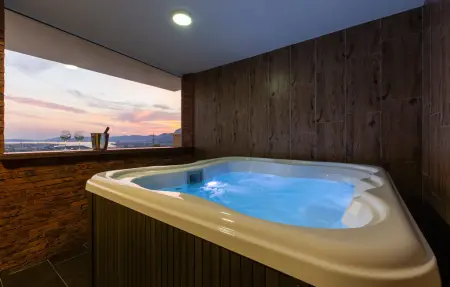 Maison 24 personnes à Mravince - Photo 1